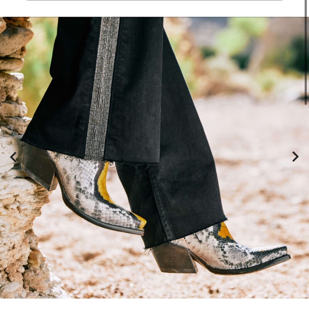 Ariat Yellow Gray White Black Snakeskin Western Ankle Boots Size  9.5